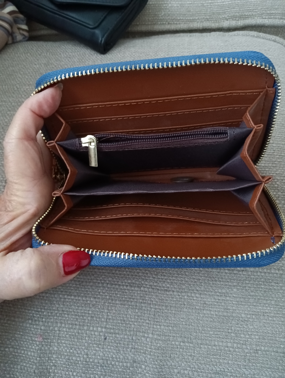 Compact Blue Zip Wallet - Picture 3 of 3